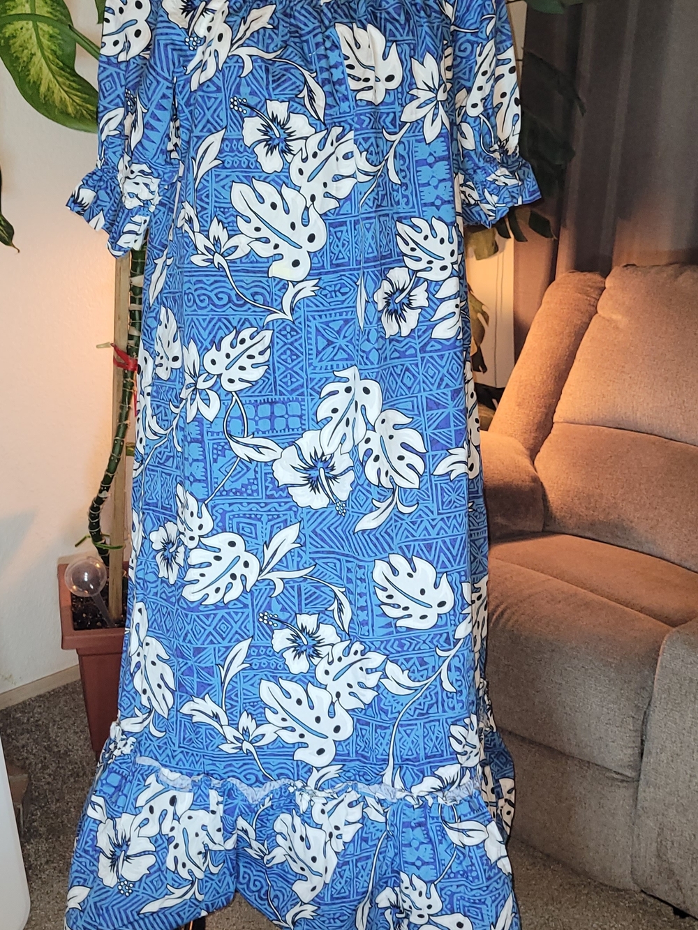 Hilo Hattie Blue and White Floral Maxi Dress